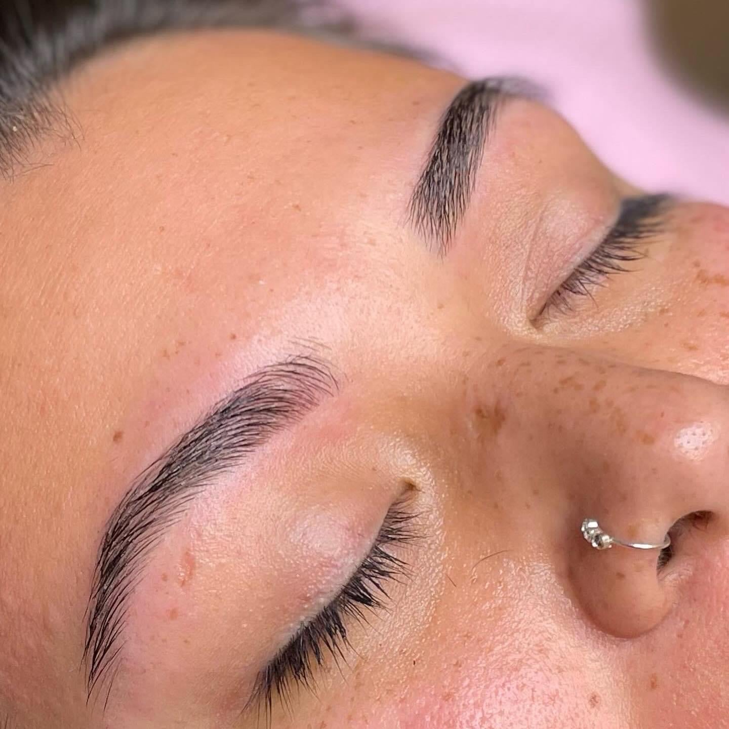 1-Day Brow Mapping + Shaping Workshop